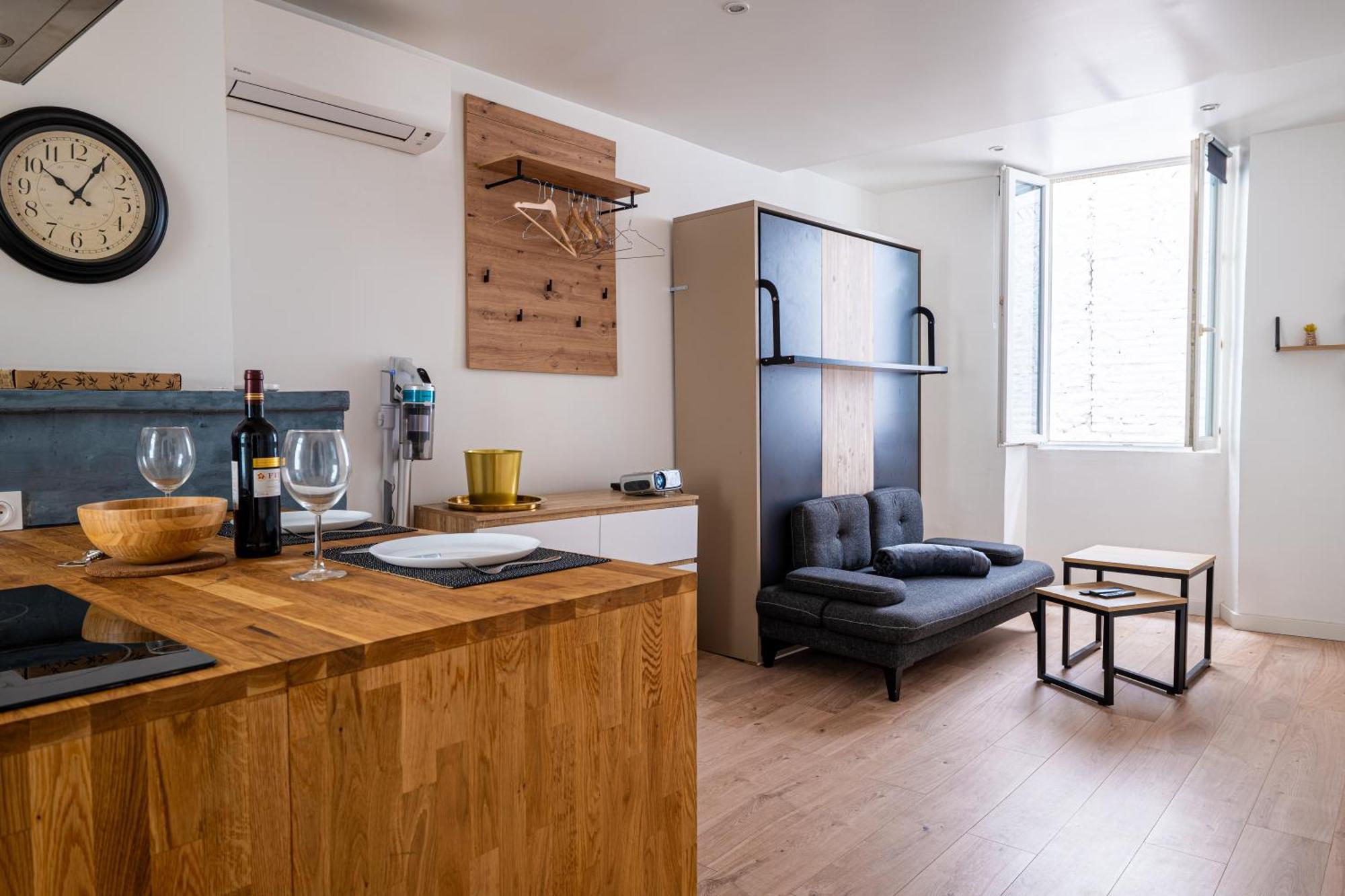 Les Suites Du Castillet แปร์ปินญอง ภายนอก รูปภาพ