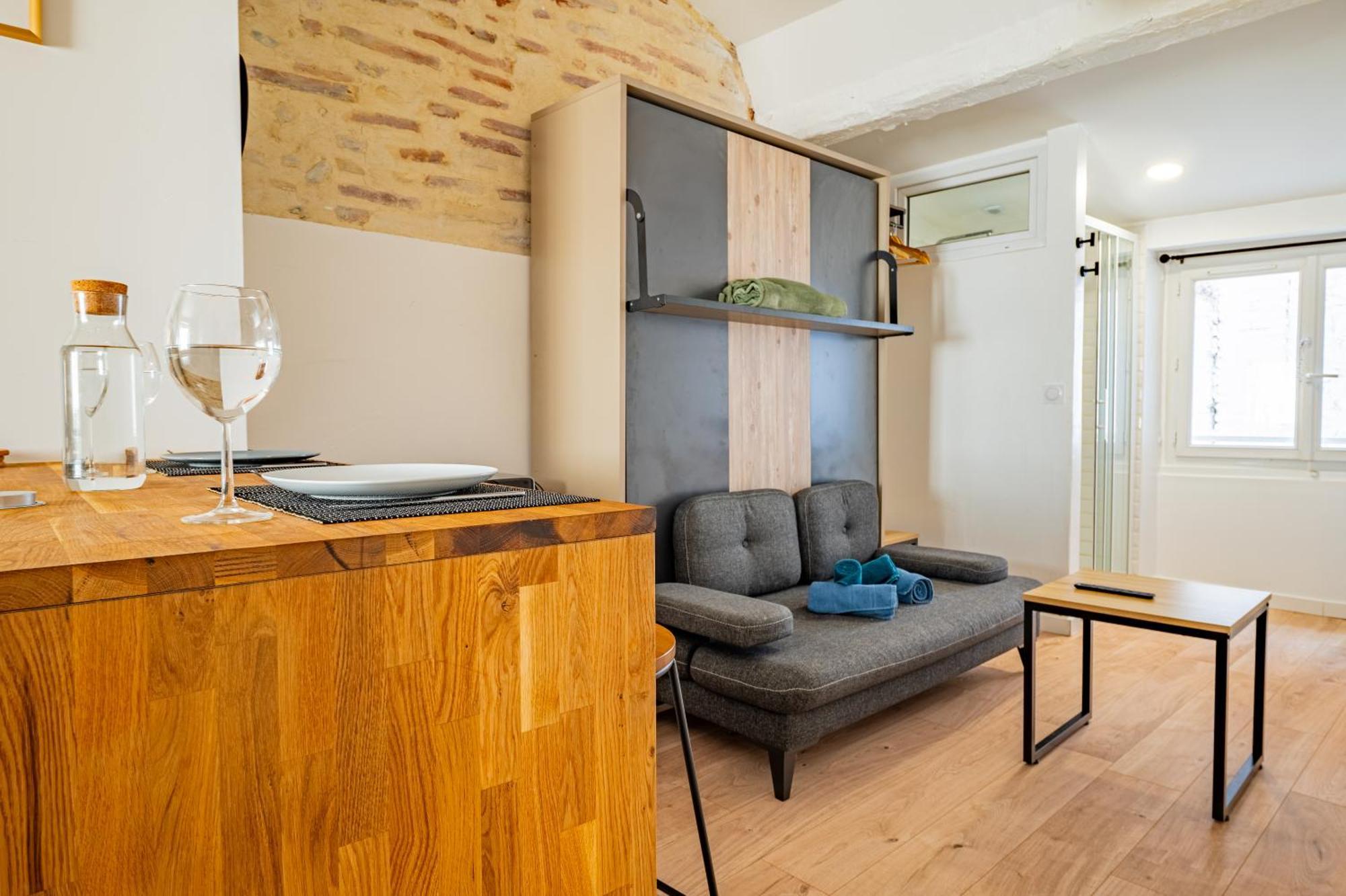 Les Suites Du Castillet แปร์ปินญอง ภายนอก รูปภาพ