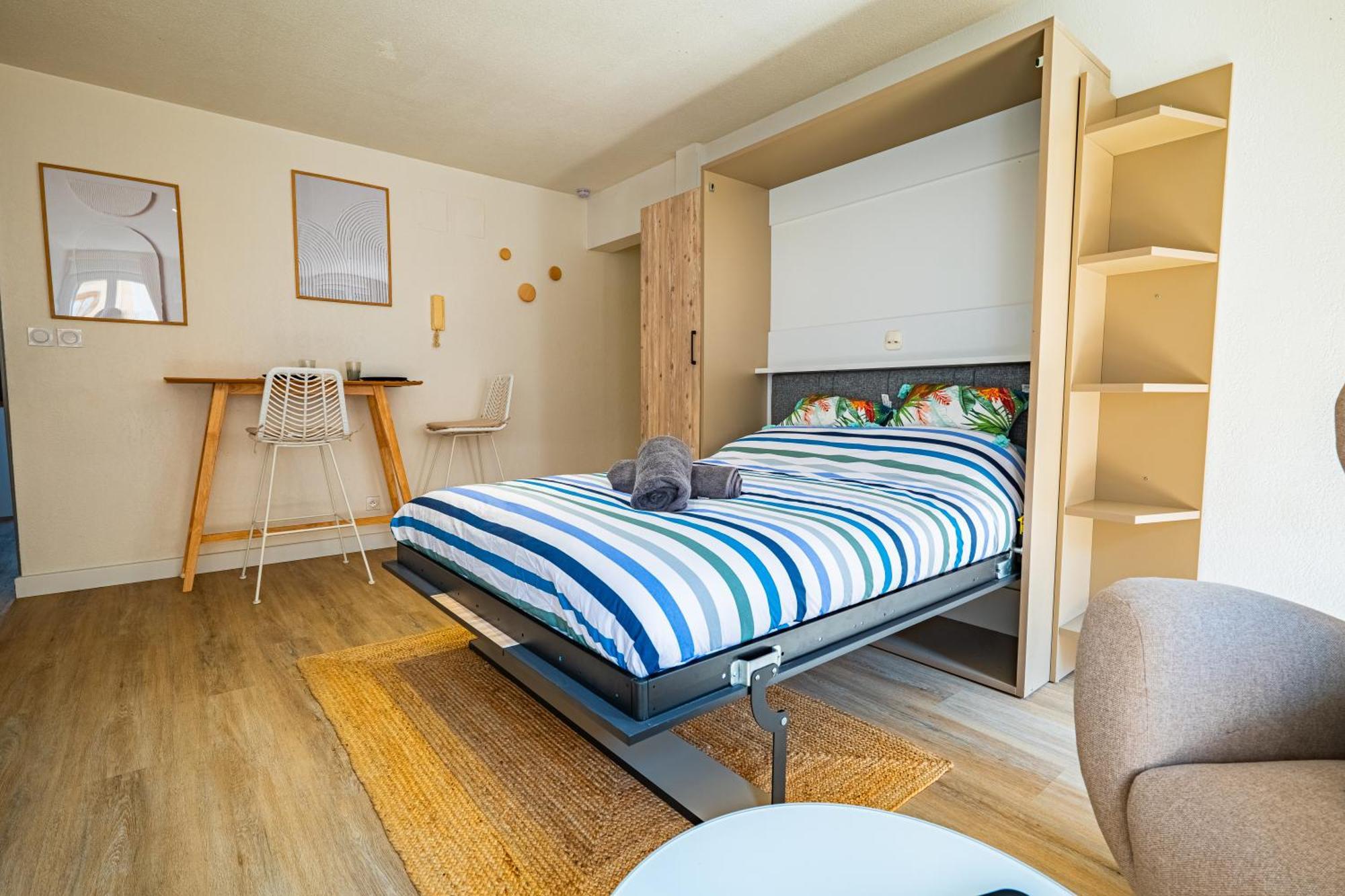 Les Suites Du Castillet แปร์ปินญอง ภายนอก รูปภาพ