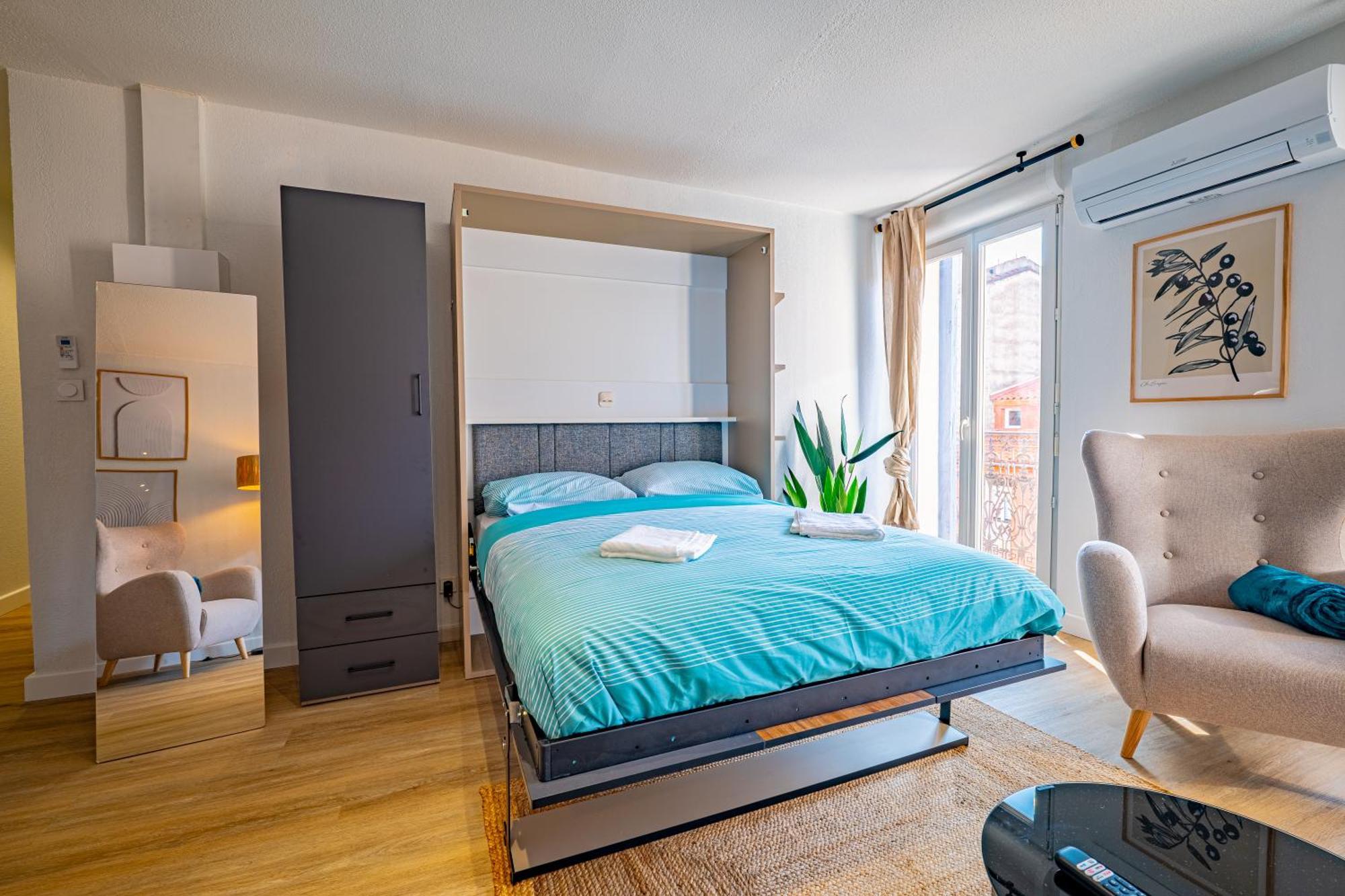 Les Suites Du Castillet แปร์ปินญอง ภายนอก รูปภาพ