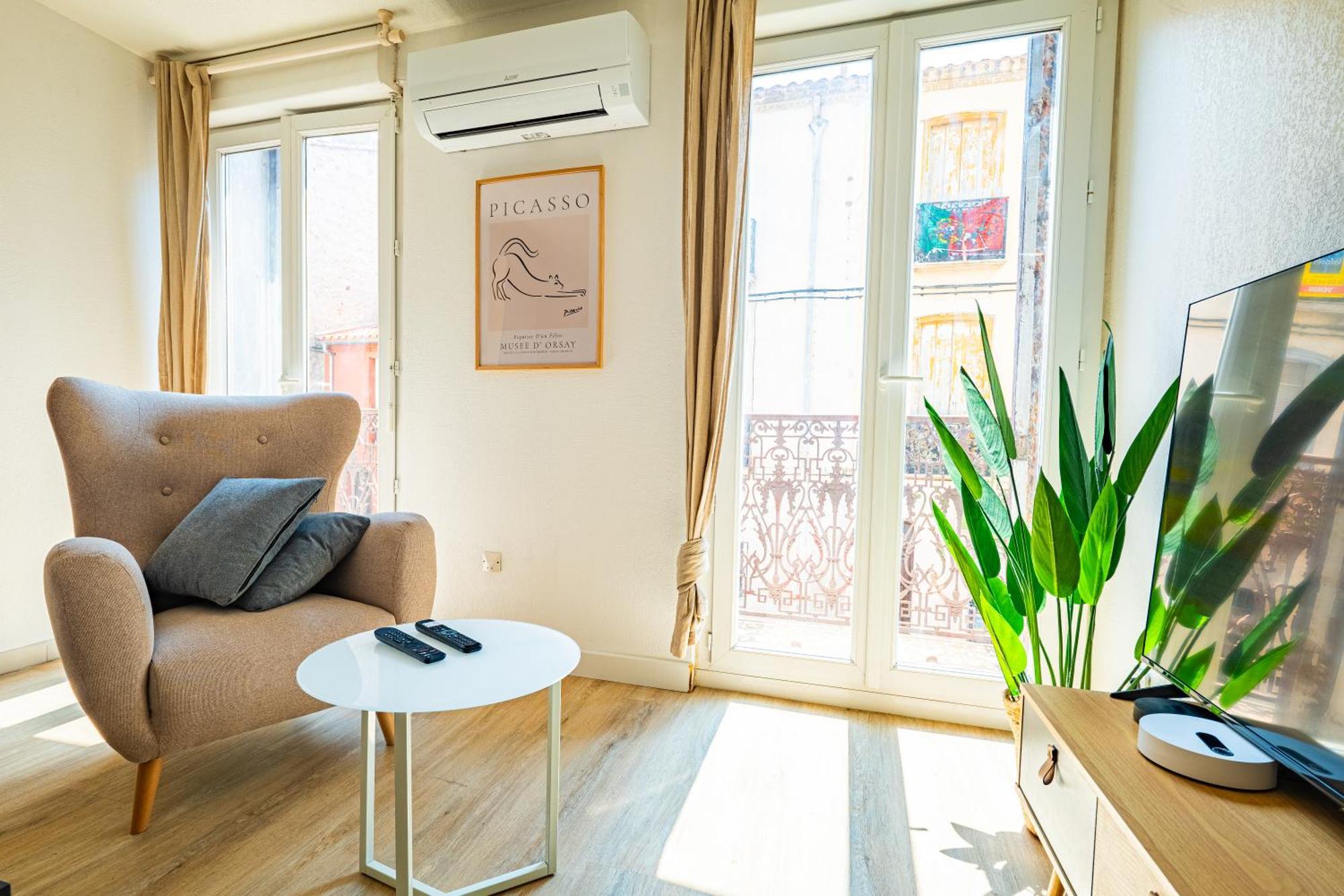 Les Suites Du Castillet แปร์ปินญอง ภายนอก รูปภาพ
