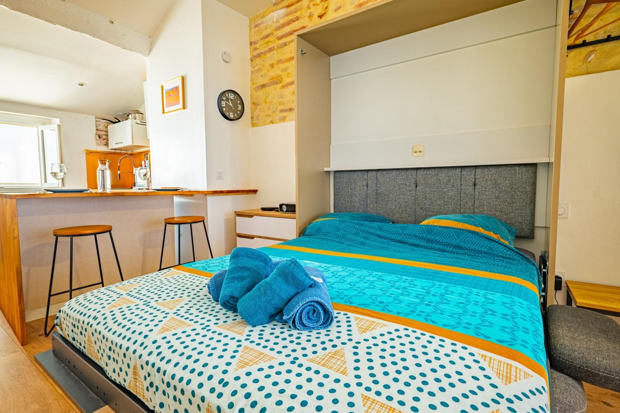 Les Suites Du Castillet แปร์ปินญอง ภายนอก รูปภาพ
