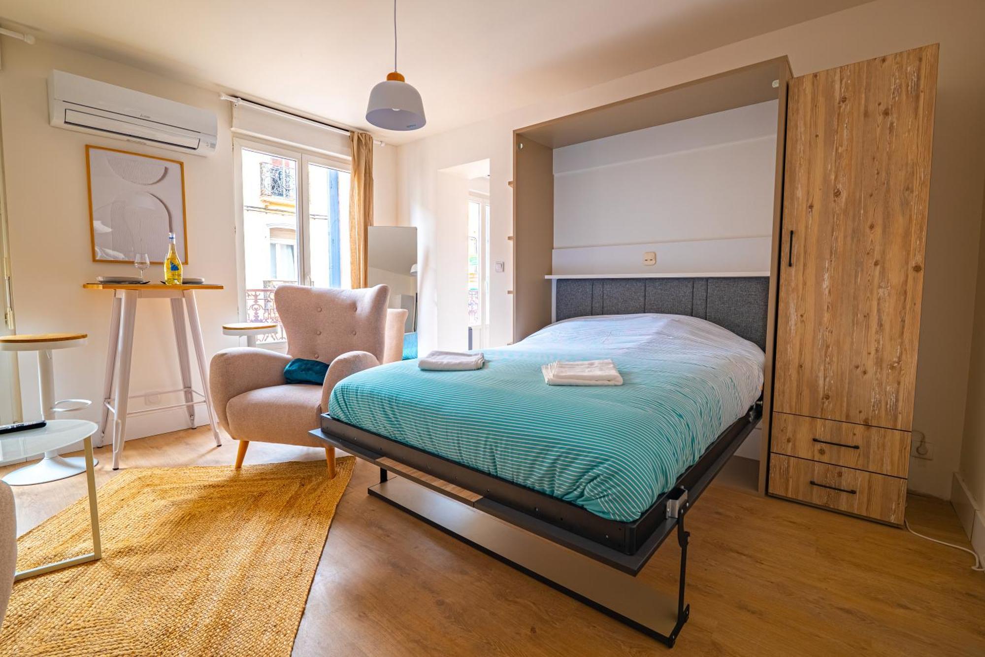 Les Suites Du Castillet แปร์ปินญอง ภายนอก รูปภาพ