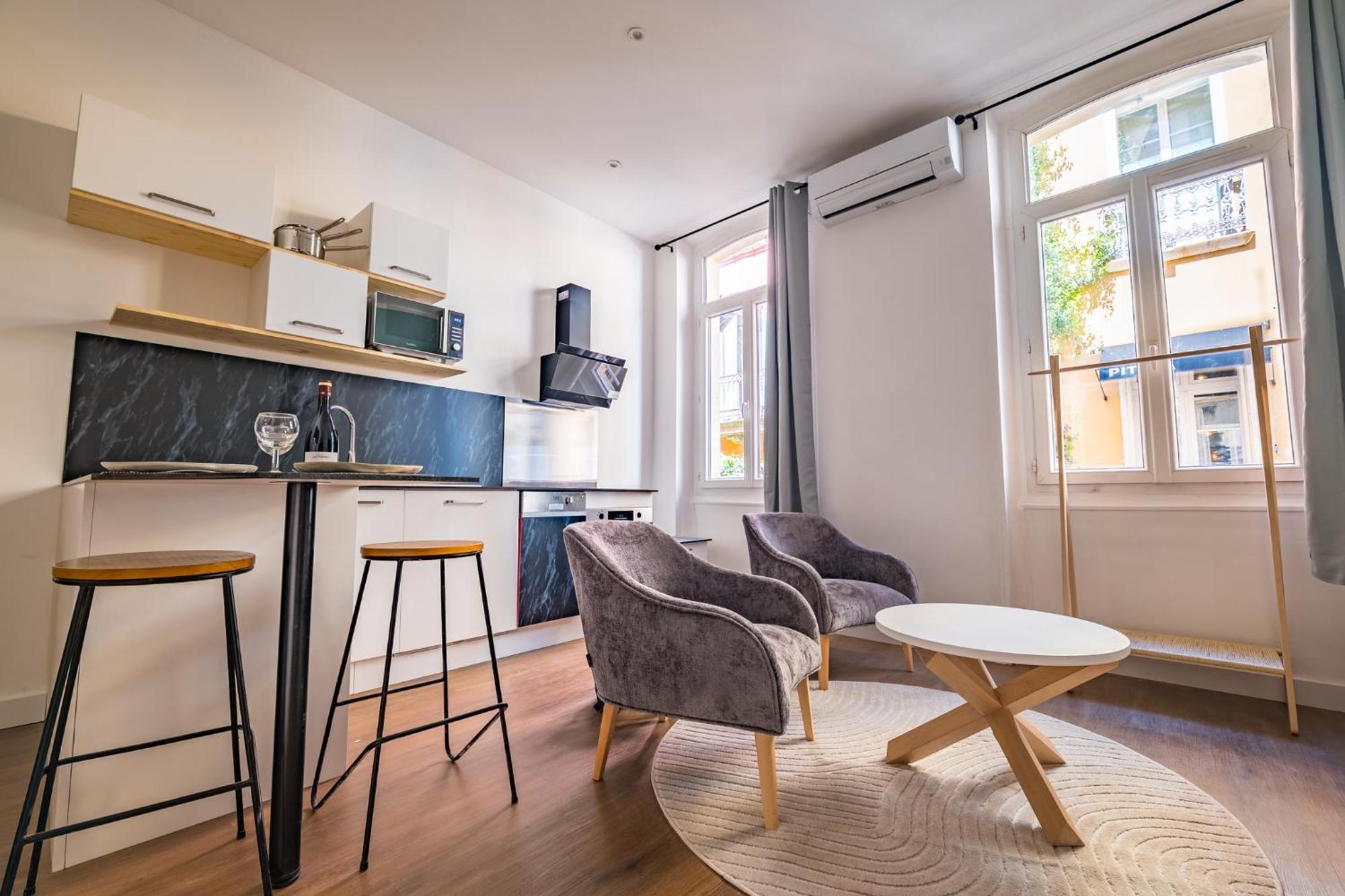 Les Suites Du Castillet แปร์ปินญอง ภายนอก รูปภาพ